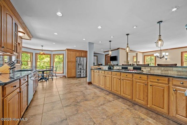 108 Farmington Road, Grimesland, NC 27837