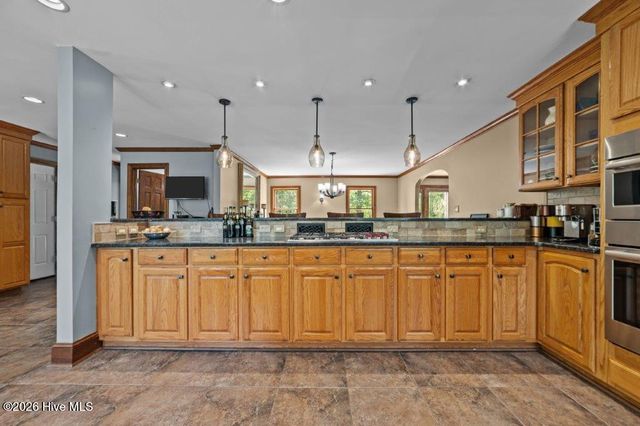 108 Farmington Road, Grimesland, NC 27837