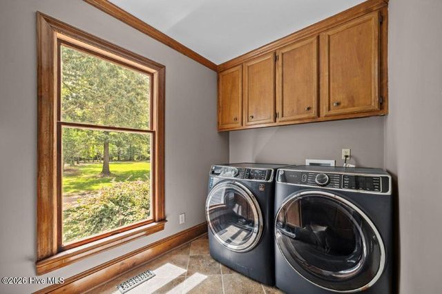 108 Farmington Road, Grimesland, NC 27837