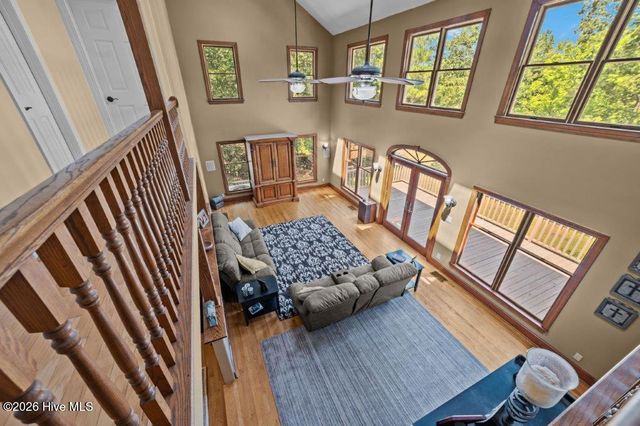 108 Farmington Road, Grimesland, NC 27837