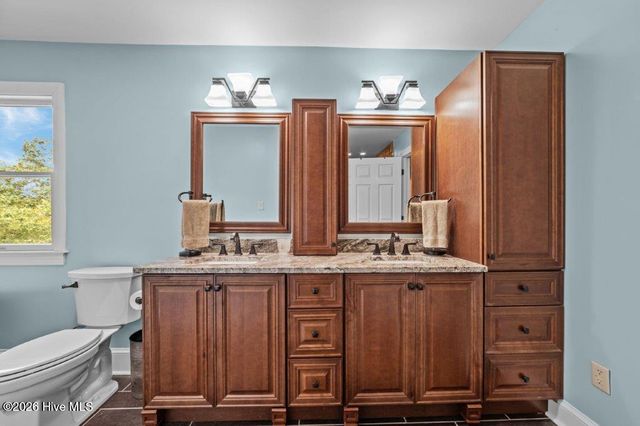 108 Farmington Road, Grimesland, NC 27837