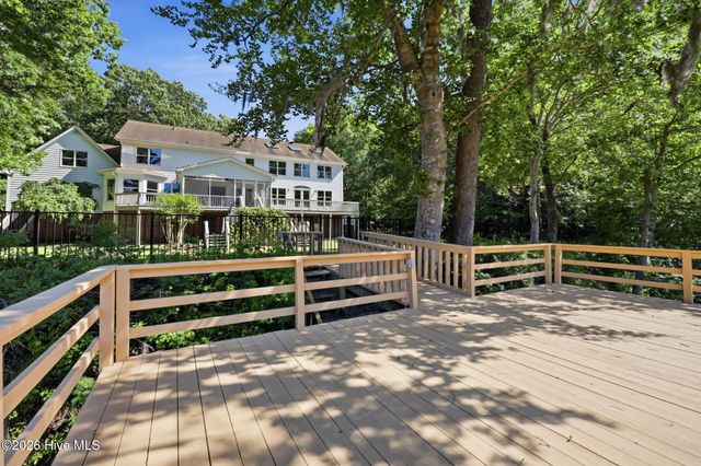 108 Farmington Road, Grimesland, NC 27837