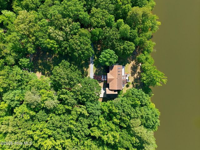 108 Farmington Road, Grimesland, NC 27837