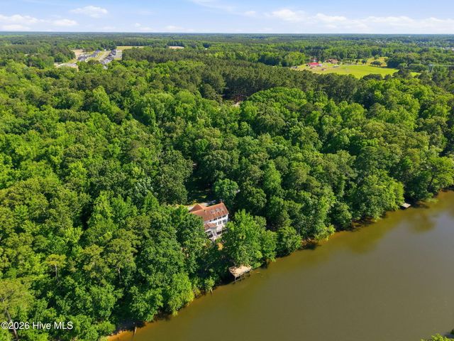 108 Farmington Road, Grimesland, NC 27837