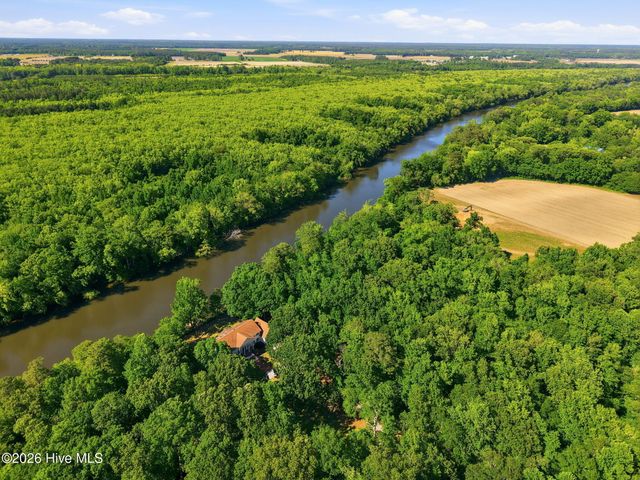 108 Farmington Road, Grimesland, NC 27837