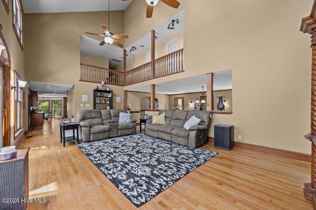 108 Farmington Road, Grimesland, NC 27837