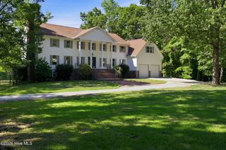 108 Farmington Road, Grimesland, NC 27837