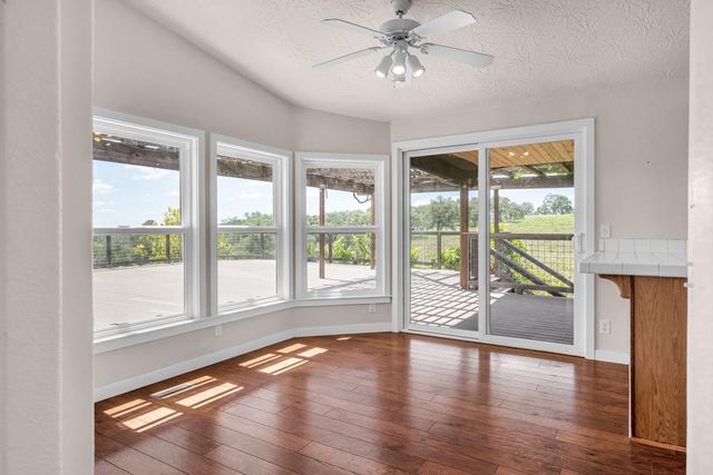 10721 Shenandoah Rd, Plymouth, CA 95669