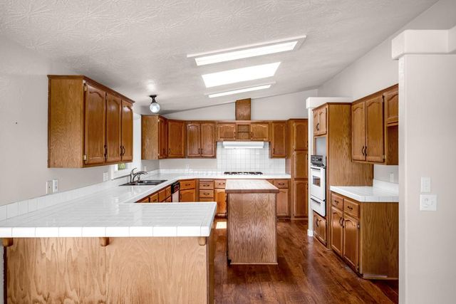10721 Shenandoah Rd, Plymouth, CA 95669