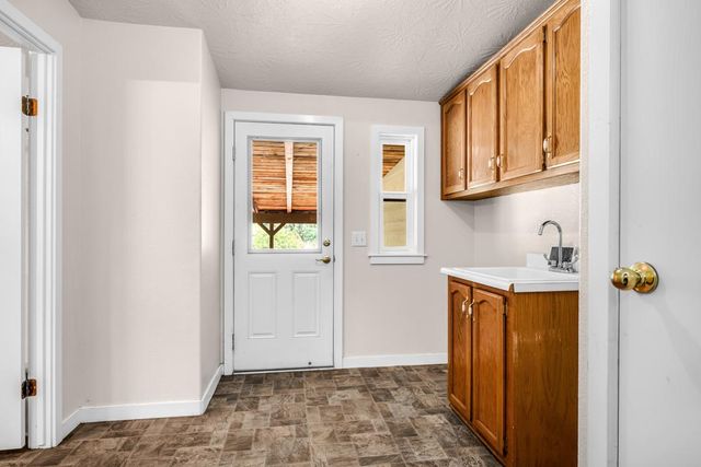 10721 Shenandoah Rd, Plymouth, CA 95669