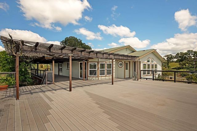 10721 Shenandoah Rd, Plymouth, CA 95669
