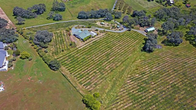 10721 Shenandoah Rd, Plymouth, CA 95669