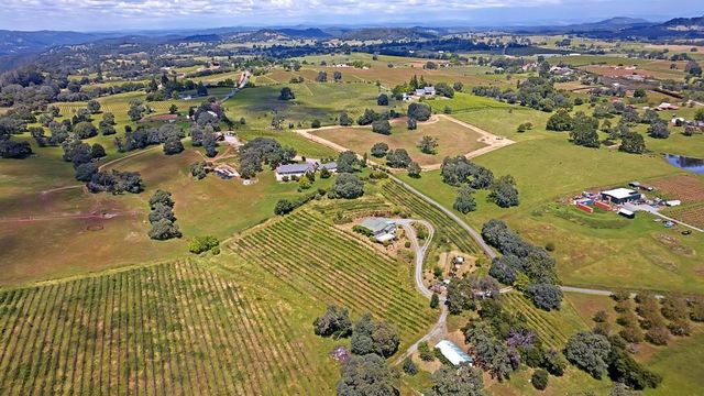 10721 Shenandoah Rd, Plymouth, CA 95669