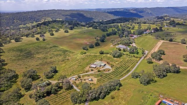 10721 Shenandoah Rd, Plymouth, CA 95669