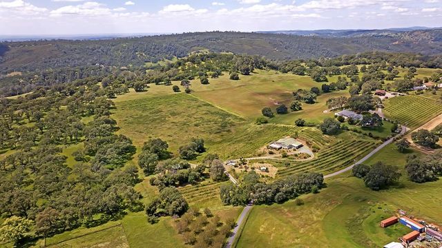10721 Shenandoah Rd, Plymouth, CA 95669