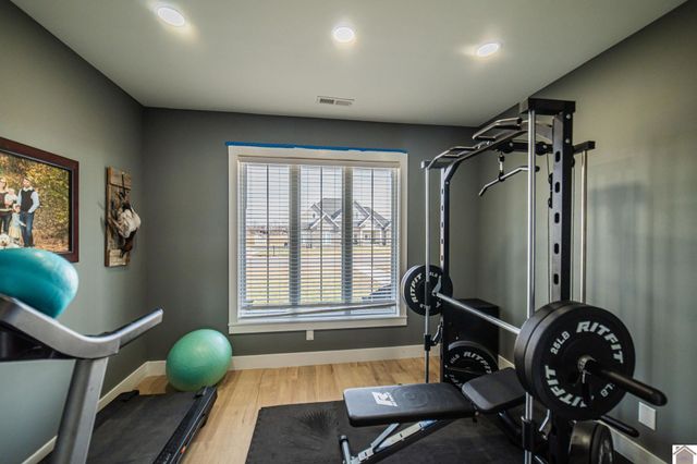 1560 Falcons Ridge Blvd, Paducah, KY 42001