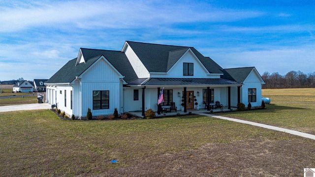 1560 Falcons Ridge Blvd, Paducah, KY 42001