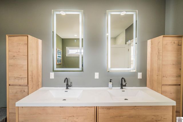 1560 Falcons Ridge Blvd, Paducah, KY 42001