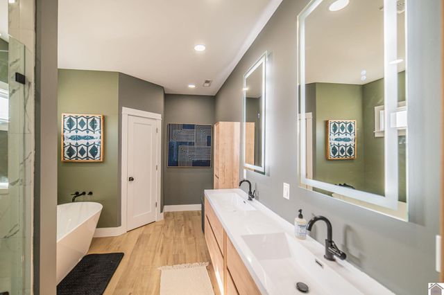 1560 Falcons Ridge Blvd, Paducah, KY 42001