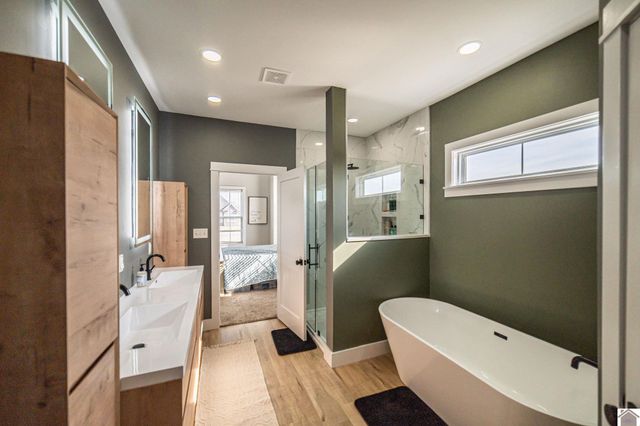 1560 Falcons Ridge Blvd, Paducah, KY 42001