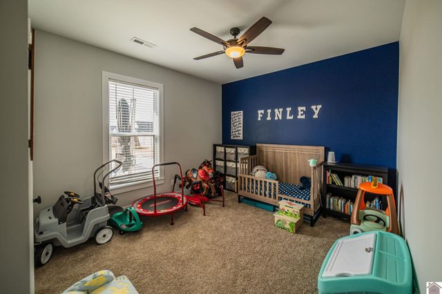 1560 Falcons Ridge Blvd, Paducah, KY 42001