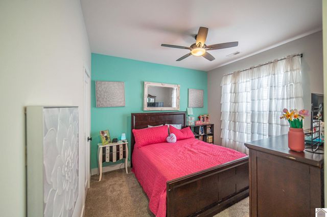 1560 Falcons Ridge Blvd, Paducah, KY 42001