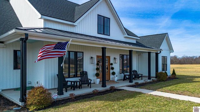 1560 Falcons Ridge Blvd, Paducah, KY 42001