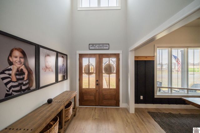 1560 Falcons Ridge Blvd, Paducah, KY 42001