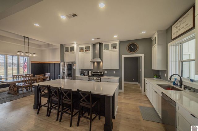 1560 Falcons Ridge Blvd, Paducah, KY 42001