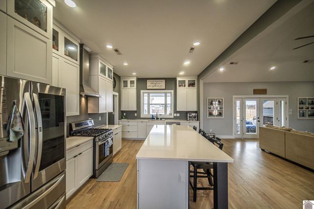 1560 Falcons Ridge Blvd, Paducah, KY 42001