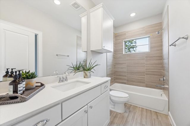 5214 Amber Sunrise Drive, Houston, TX 77018