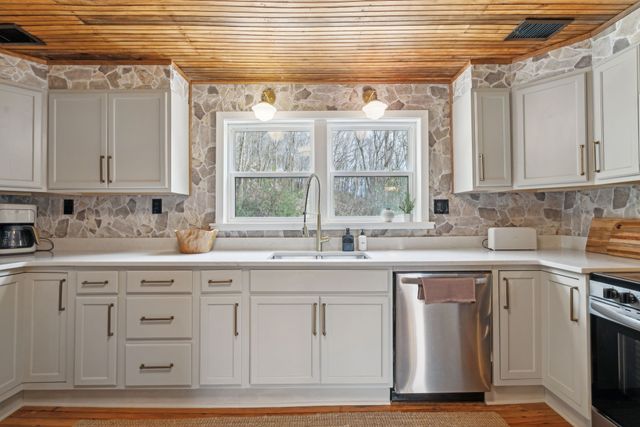 3862 Johnson Hollow Rd, Thompsons Station, TN 37179