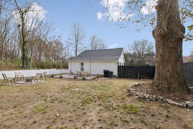 3862 Johnson Hollow Rd, Thompsons Station, TN 37179