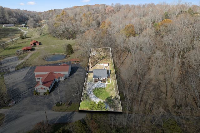 3862 Johnson Hollow Rd, Thompsons Station, TN 37179