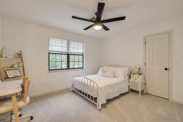 1009 Glenridge Drive, Edmond, OK 73013