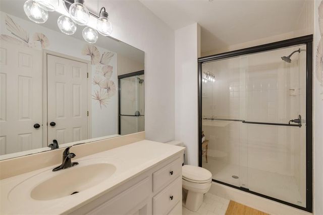 1009 Glenridge Drive, Edmond, OK 73013