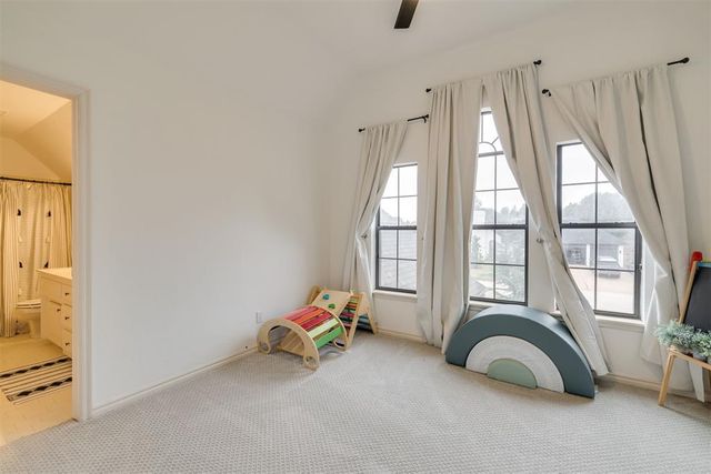 1009 Glenridge Drive, Edmond, OK 73013