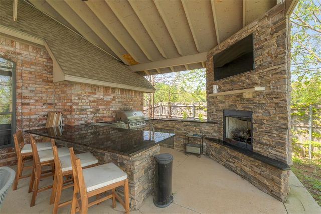 1009 Glenridge Drive, Edmond, OK 73013