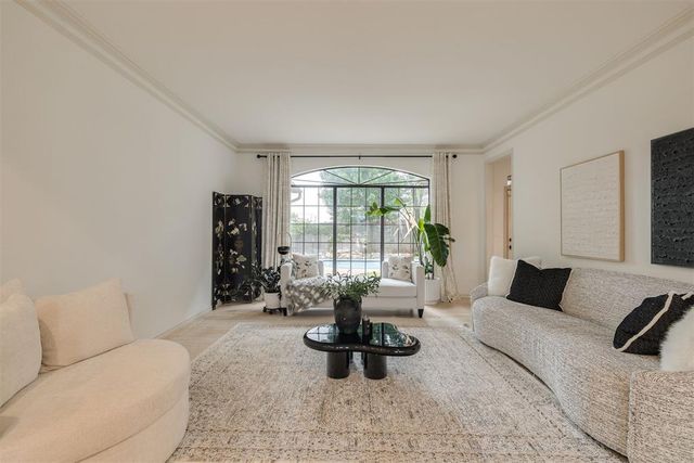 1009 Glenridge Drive, Edmond, OK 73013