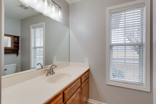 679 Airport Rd, Portland, TN 37148