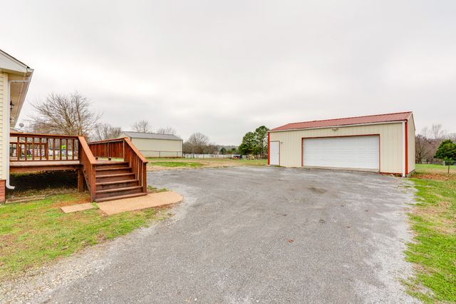 679 Airport Rd, Portland, TN 37148