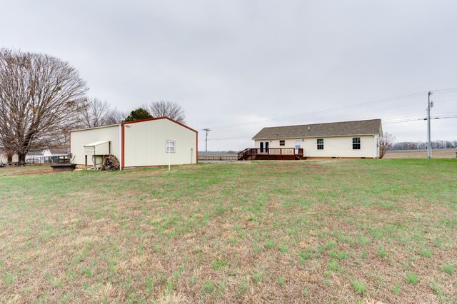 679 Airport Rd, Portland, TN 37148