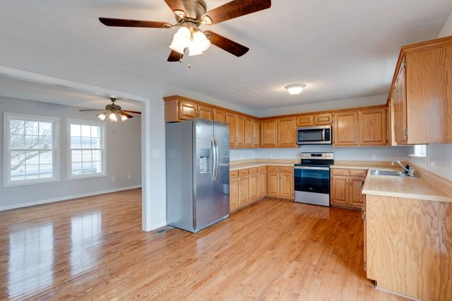 679 Airport Rd, Portland, TN 37148