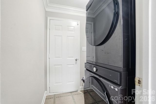 1135 Stonehenge Lane, Charlotte, NC 28216