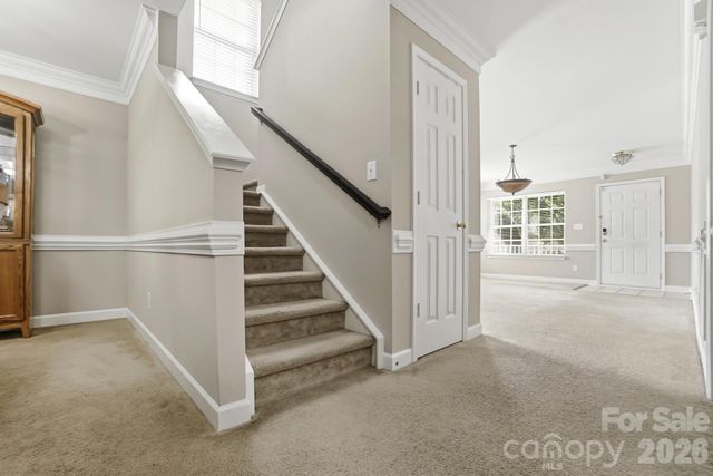 1135 Stonehenge Lane, Charlotte, NC 28216