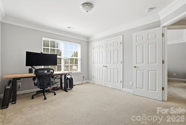 1135 Stonehenge Lane, Charlotte, NC 28216