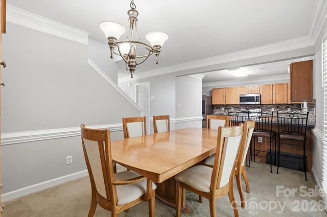 1135 Stonehenge Lane, Charlotte, NC 28216