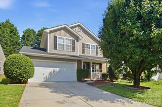 1135 Stonehenge Lane, Charlotte, NC 28216