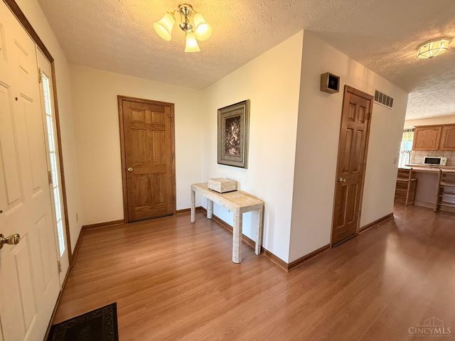 6821 Cincinnati Dayton Road, Liberty Twp, OH 45044