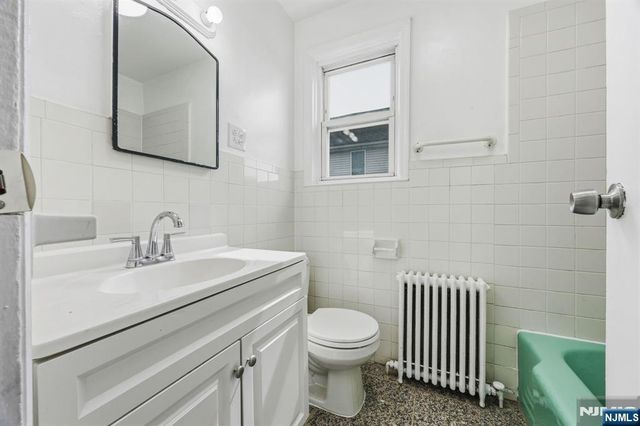 826 7th Street, Secaucus, NJ 07094